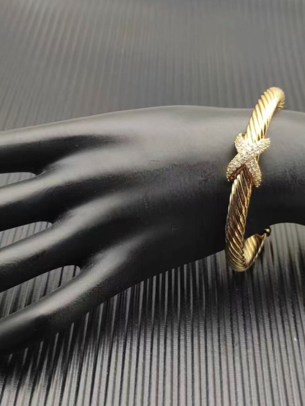 David Yurman Cable Classics Bracelet - Picture 4 of 6